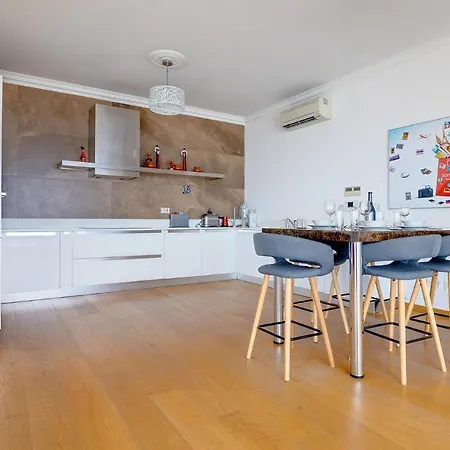 Seafront In With Pool, Upmarket Complex Apartament