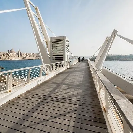 Seafront In With Pool, Upmarket Complex Sliema
