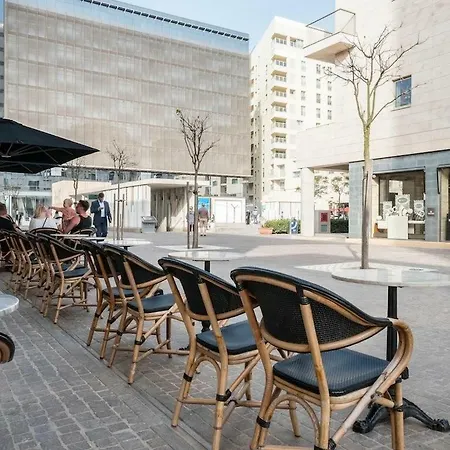 Apartament Seafront In With Pool, Upmarket Complex *