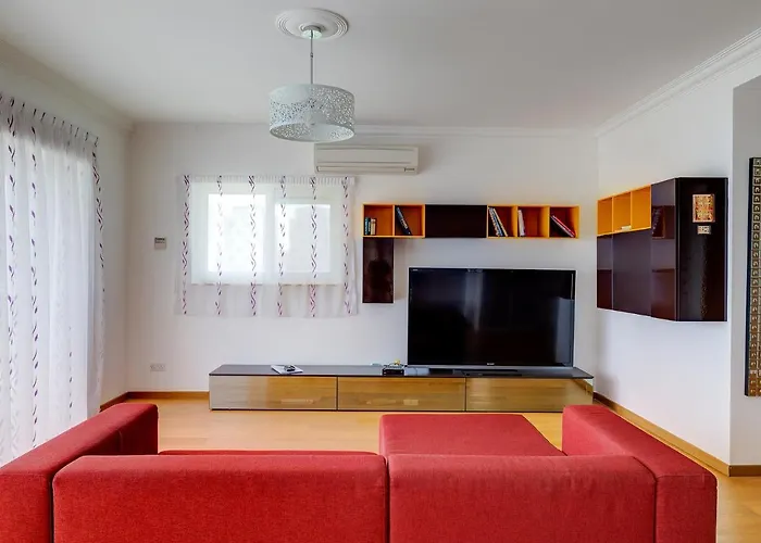 Seafront In With Pool, Upmarket Complex Sliema