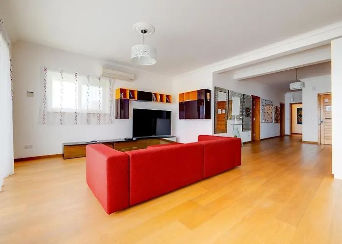 Seafront In With Pool, Upmarket Complex * Sliema