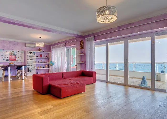 Seafront In With Pool, Upmarket Complex * Sliema