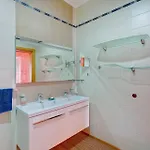 Apartment Seafront In With Pool, Upmarket Complex Sliema