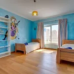 Seafront In With Pool, Upmarket Complex Apartment Sliema