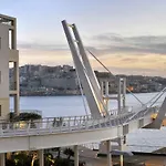 Seafront In With Pool, Upmarket Complex Apartment