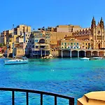 Apartment Seafront In With Pool, Upmarket Complex Sliema