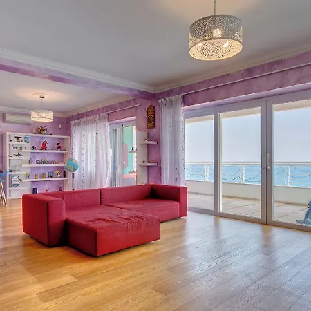 Seafront In With Pool, Upmarket Complex * Sliema