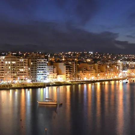 Apartment Seafront In With Pool, Upmarket Complex Sliema