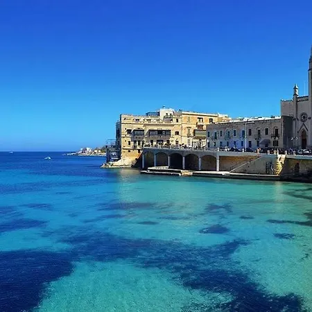 Seafront In With Pool, Upmarket Complex