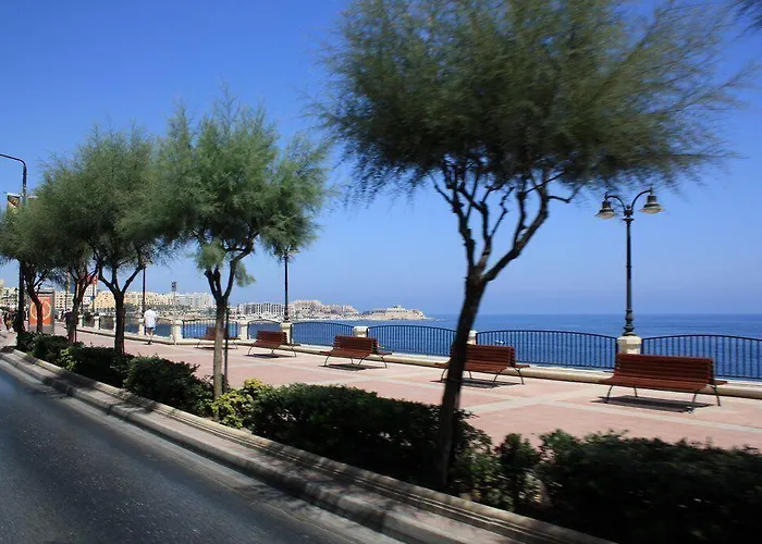 Seafront In With Pool, Upmarket Complex Apartament *