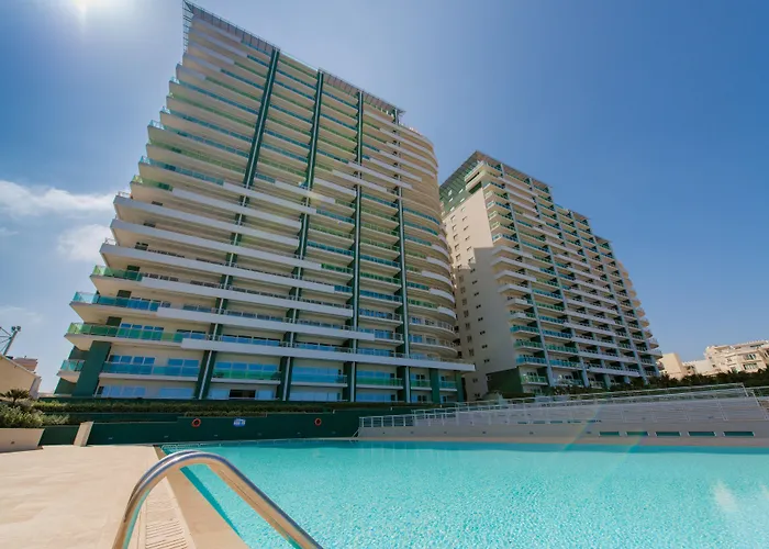 Apartament Seafront In With Pool, Upmarket Complex Sliema