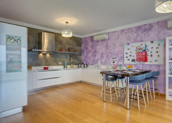 Apartament Seafront In With Pool, Upmarket Complex Sliema