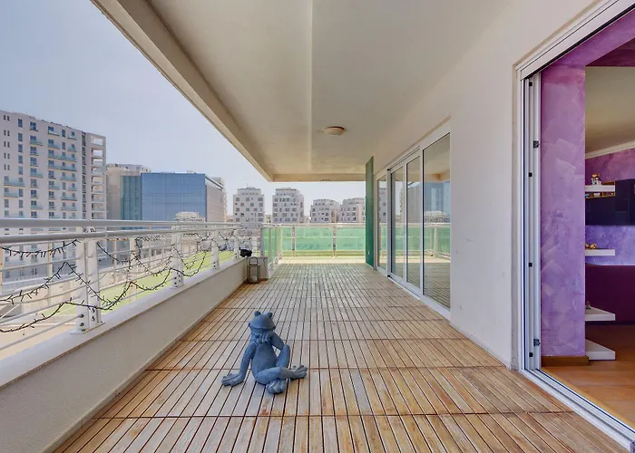 Seafront In With Pool, Upmarket Complex Apartament Sliema