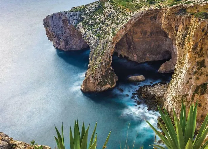 Seafront In With Pool, Upmarket Complex