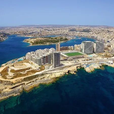 Apartament Seafront In With Pool, Upmarket Complex Sliema